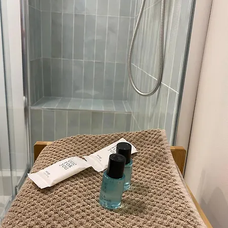 Apart'champagne Les Deux Ponts Station & Center *